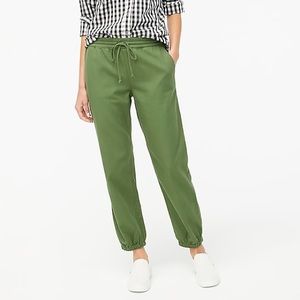 Lightweight jogger pant in cotton twill